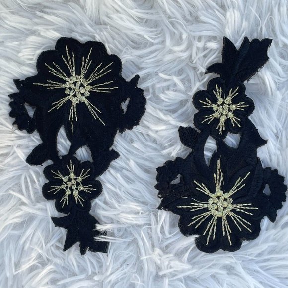 Black Patches Embroidery Iron On Flower Patches Set of 2 Patches Clothes Craft - Picture 1 of 7